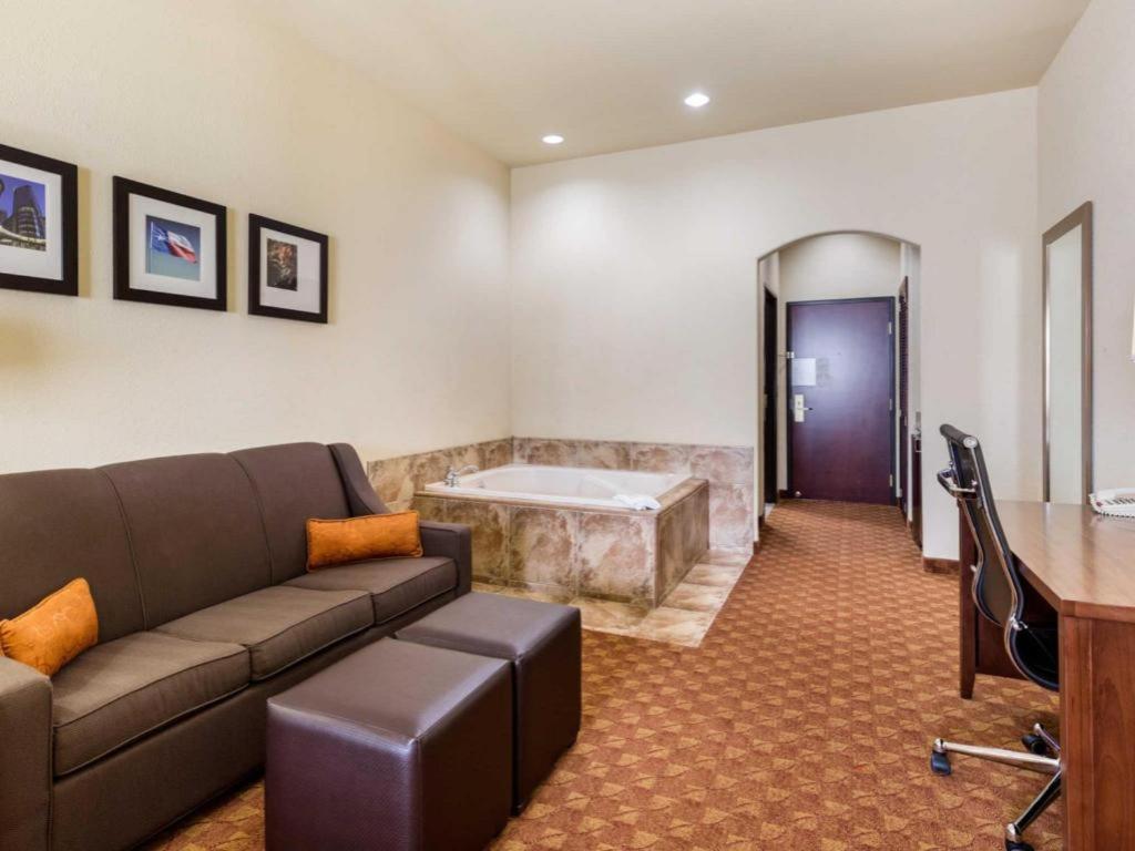 וובסטר Comfort Suites Near Nasa - Clear Lake מראה חיצוני תמונה